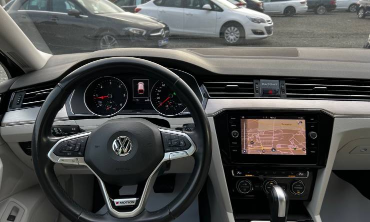 Volkswagen Passat Variant 2.0 TDI SCR Elegance 4Motion DSG (2020. 03)